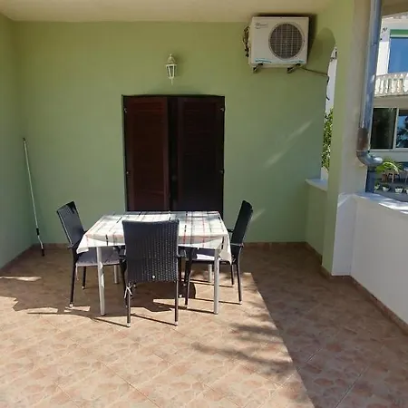 Guest house Paula Starigrad Paklenica